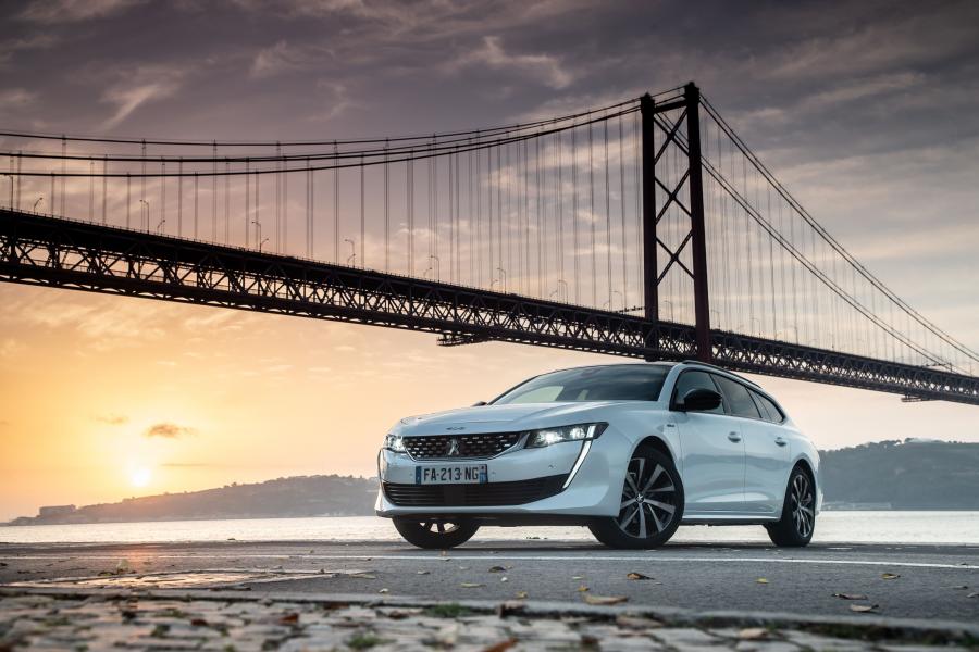  Peugeot 508 SW GT Line 2018 года  (WW) (фото 1 из 43)